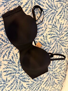 VICTORIAS SECRET PINK STRAPLESS BRA 36c